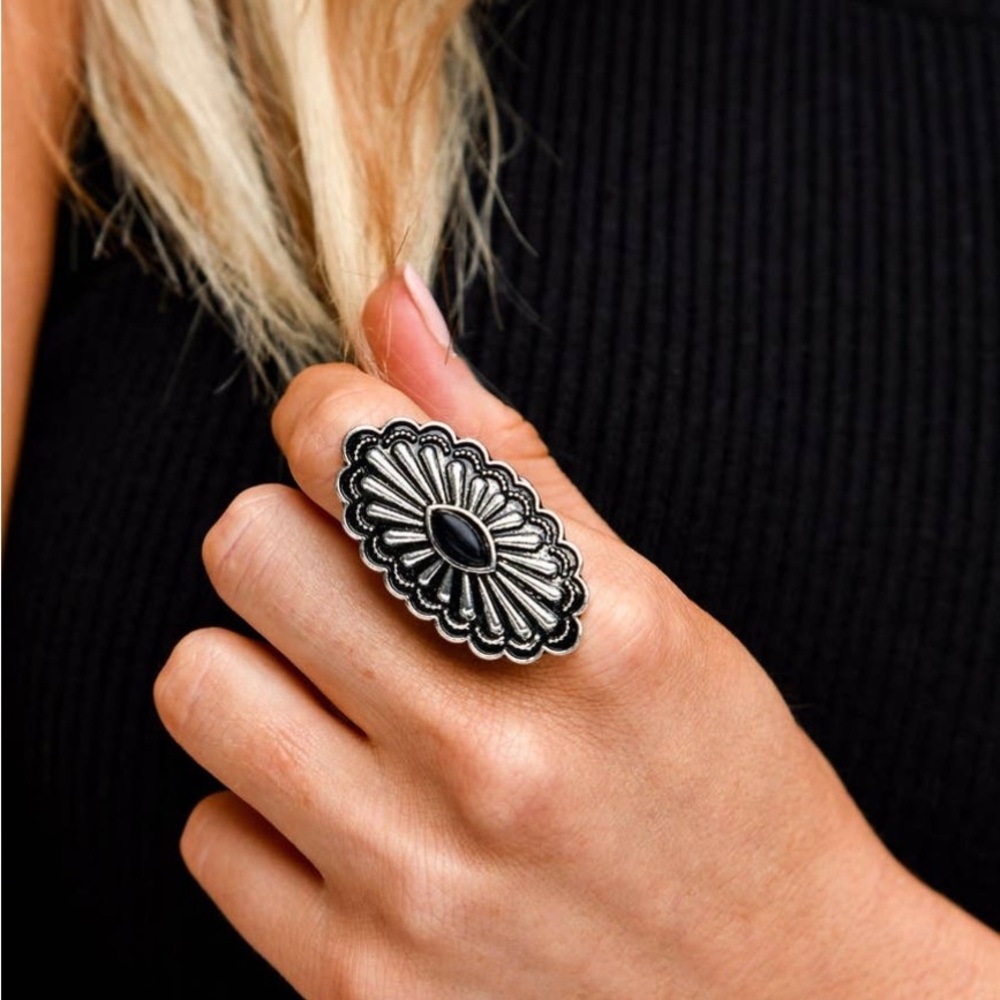 Adjustable ring